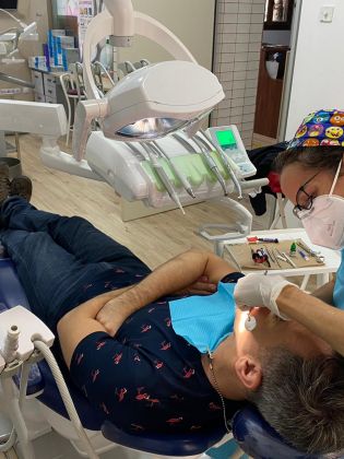 Clínica Dental en Madrid 6 imagen de Clinica dental Salud Natural One especialistas en retirada de amalgamas e implantes dentales